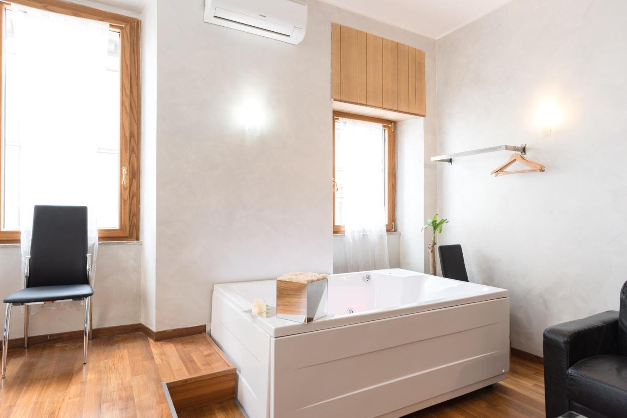 Prince'S Suite - Budget Rooms & Apt Piazza Del Popolo Рим Экстерьер фото