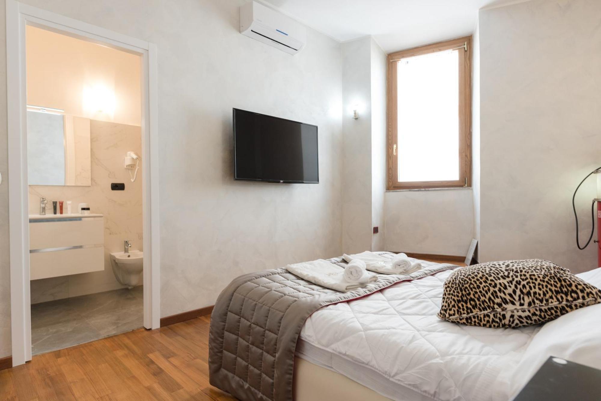 Prince'S Suite - Budget Rooms & Apt Piazza Del Popolo Рим Экстерьер фото